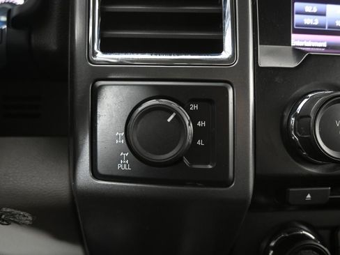 Used 2015 Ford F150 XLT w/ Equipment Group 302A Luxury image 29