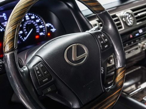 Used 2016 Lexus LS 460 w/ Comfort Package RWD image 21
