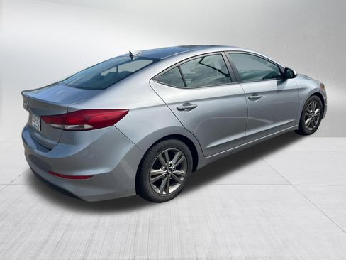 Used 2017 Hyundai Elantra SE FWD image 6