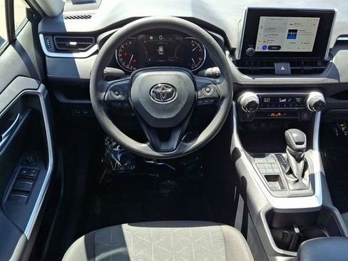 Used 2025 Toyota RAV4 XLE AWD/4WD image 11