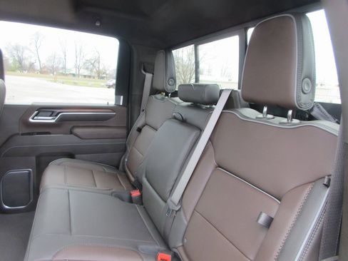 New 2026 GMC Sierra 3500 Denali w/ Denali Reserve Package image 15