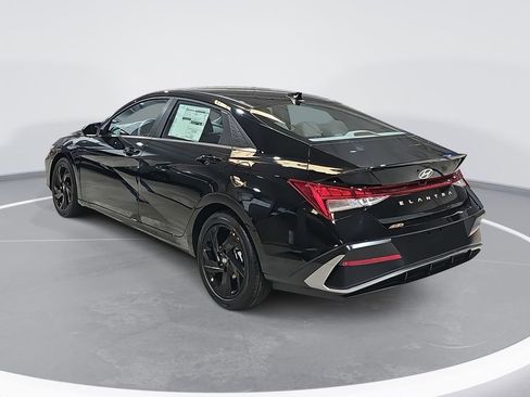 New 2026 Hyundai Elantra SEL Sport Premium FWD image 7