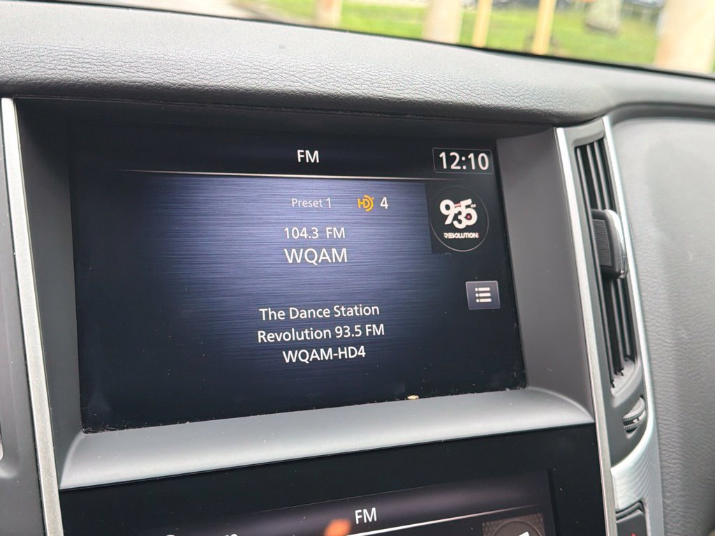 Used 2022 INFINITI Q50 Luxe w/ Cargo Package RWD image 8