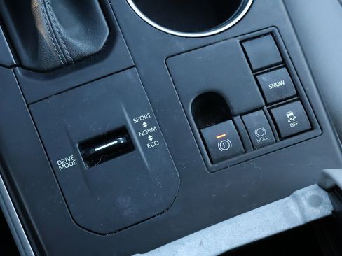 Used 2023 Toyota Highlander L image 24