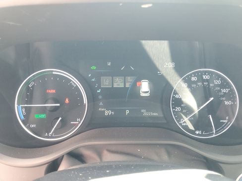 Used 2023 Toyota Sienna Limited image 20