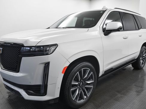 Used 2022 Cadillac Escalade Sport Platinum image 3