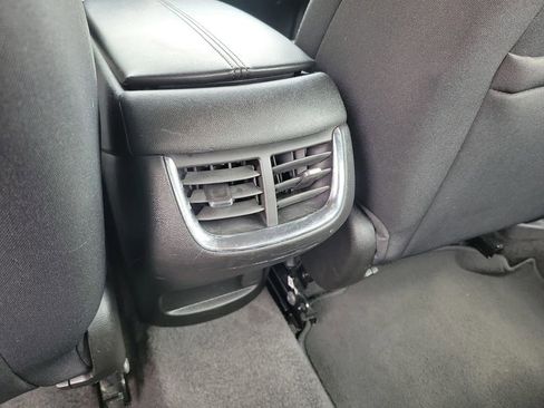 Used 2024 Chevrolet Malibu LT FWD image 14