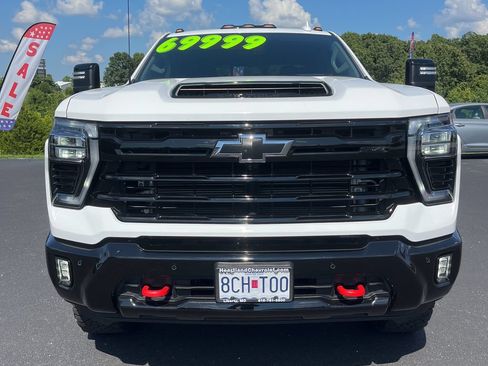 Used 2025 Chevrolet Silverado 2500 LTZ w/ LTZ Plus Package AWD/4WD image 2