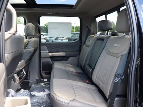 New 2026 Ford F350 Platinum w/ Platinum Plus Package AWD/4WD image 11