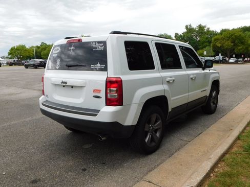 Used 2016 Jeep Patriot Sport w/ Power Value Group FWD image 9