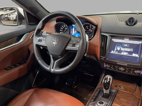 Used 2017 Maserati Levante S image 39