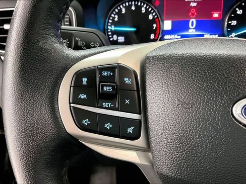 Used 2022 Ford Explorer XLT w/ Equipment Group 202A AWD/4WD image 10