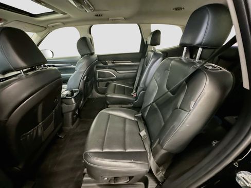 Used 2025 Kia Telluride S AWD/4WD image 29