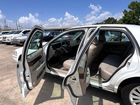 Used 2008 Mercury Grand Marquis LS image 28