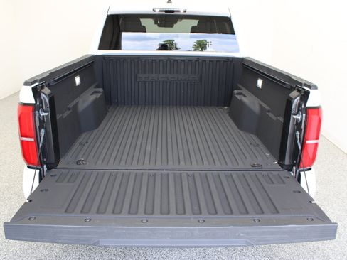 Used 2024 Toyota Tacoma TRD Sport RWD image 30