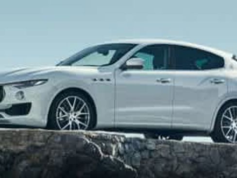 Used 2017 Maserati Levante AWD/4WD image 1