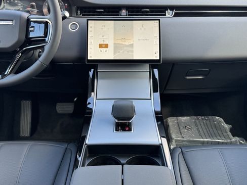 Used 2025 Land Rover Range Rover Evoque S image 26