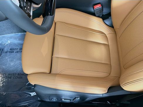 New 2026 BMW 330i xDrive Sedan w/ Premium Package AWD/4WD image 19