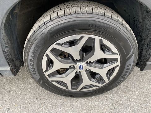 Used 2022 Subaru Forester Premium image 18