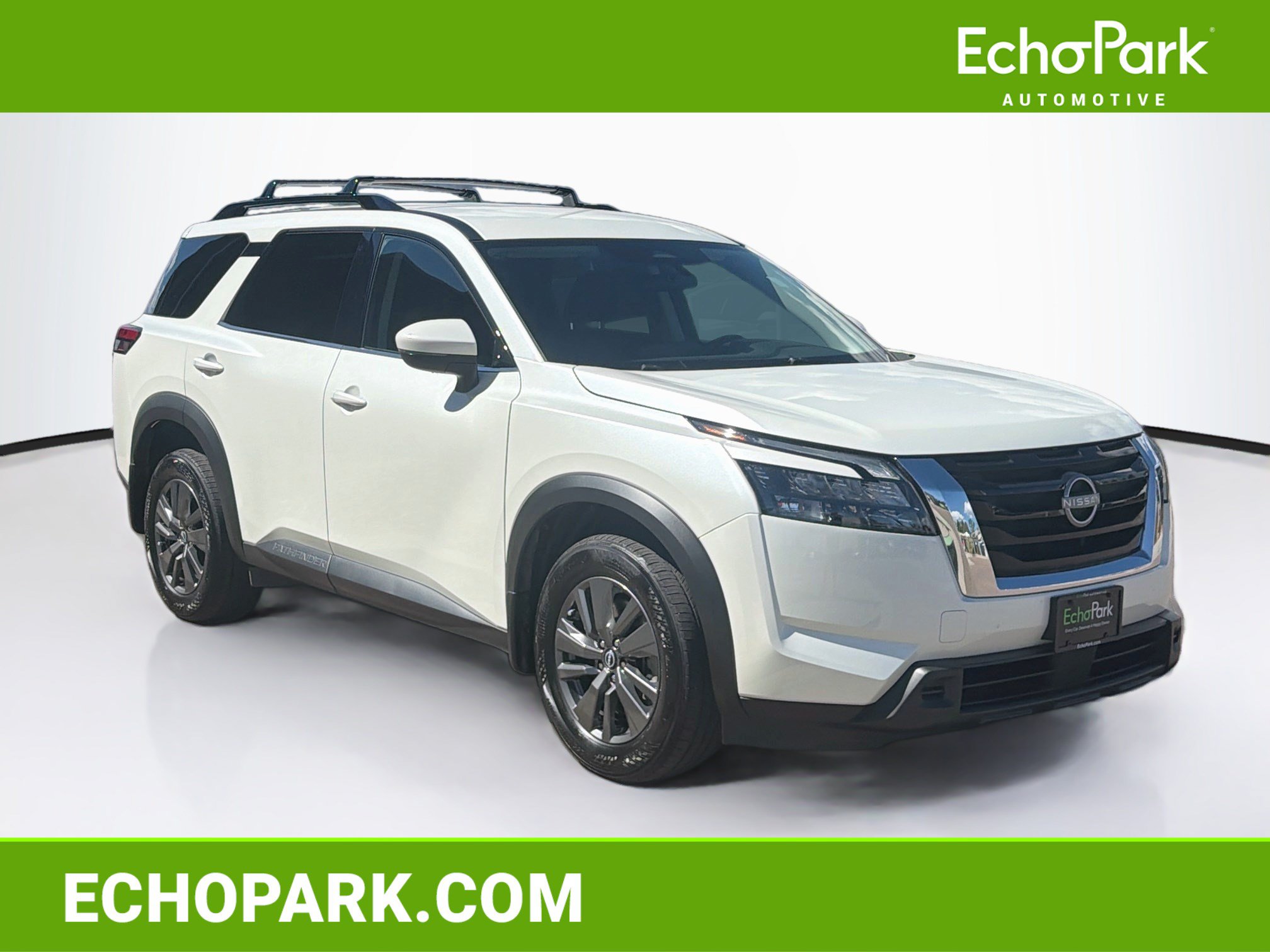 Used 2024 Nissan Pathfinder SV AWD/4WD image 1