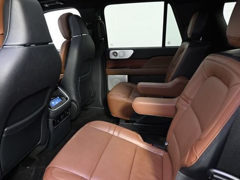 Used 2024 Lincoln Navigator Reserve AWD/4WD image 21