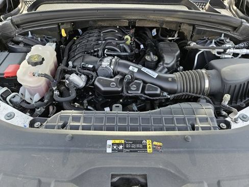 Used 2024 Jeep Grand Cherokee Laredo RWD image 31