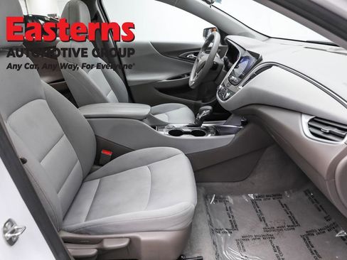 Used 2024 Chevrolet Malibu LT image 24