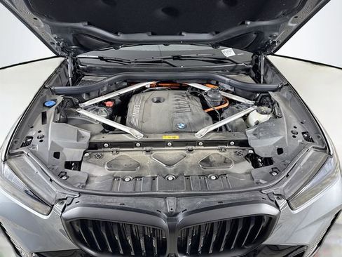 Used 2025 BMW X5 xDrive50e w/ M Sport Package image 30