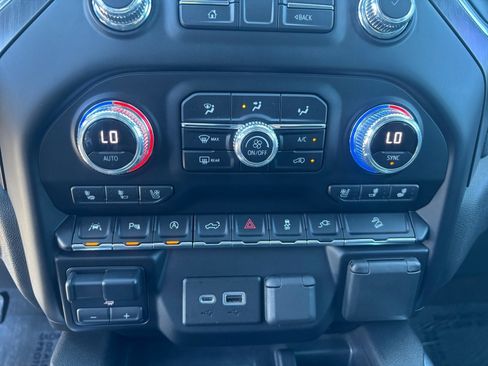 Used 2020 GMC Sierra 1500 AT4 w/ Technology Package image 22