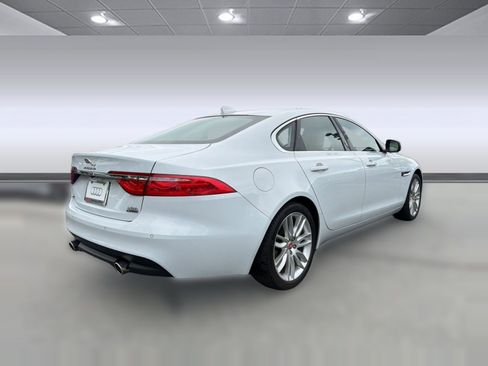 Used 2018 Jaguar XF Portfolio AWD/4WD image 8