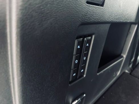 Used 2024 Ford Expedition Limited image 19