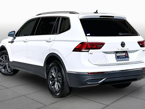 Used 2022 Volkswagen Tiguan SE AWD/4WD image 12