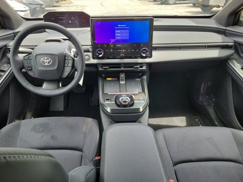 Used 2026 Toyota C-HR AWD/4WD image 11