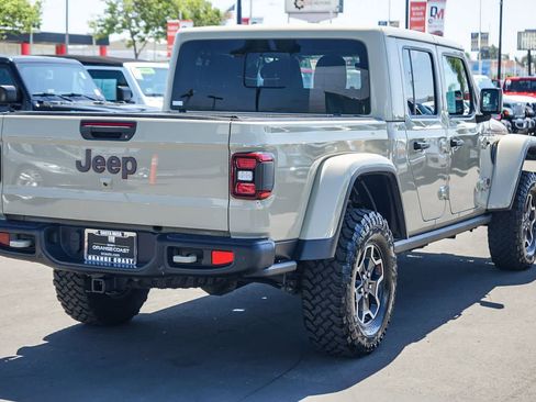 Used 2020 Jeep Gladiator Rubicon image 4