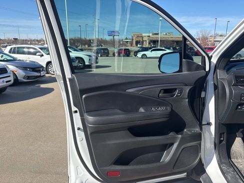 Used 2023 Honda Passport EX-L image 9