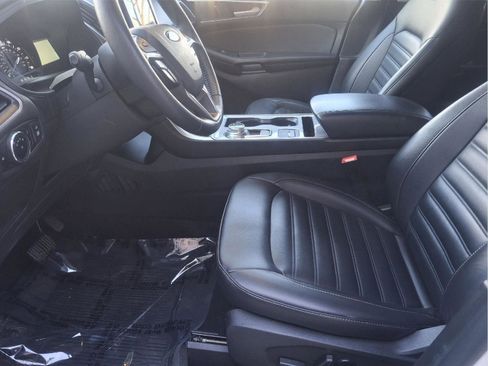 Used 2024 Ford Edge SEL w/ Convenience Package image 10