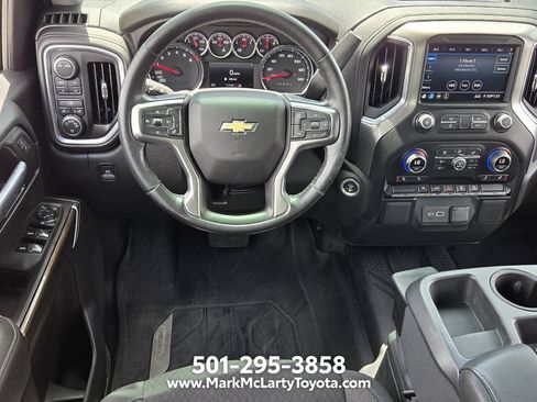 Used 2021 Chevrolet Silverado 1500 LT w/ Z71 Off-Road Package AWD/4WD image 11