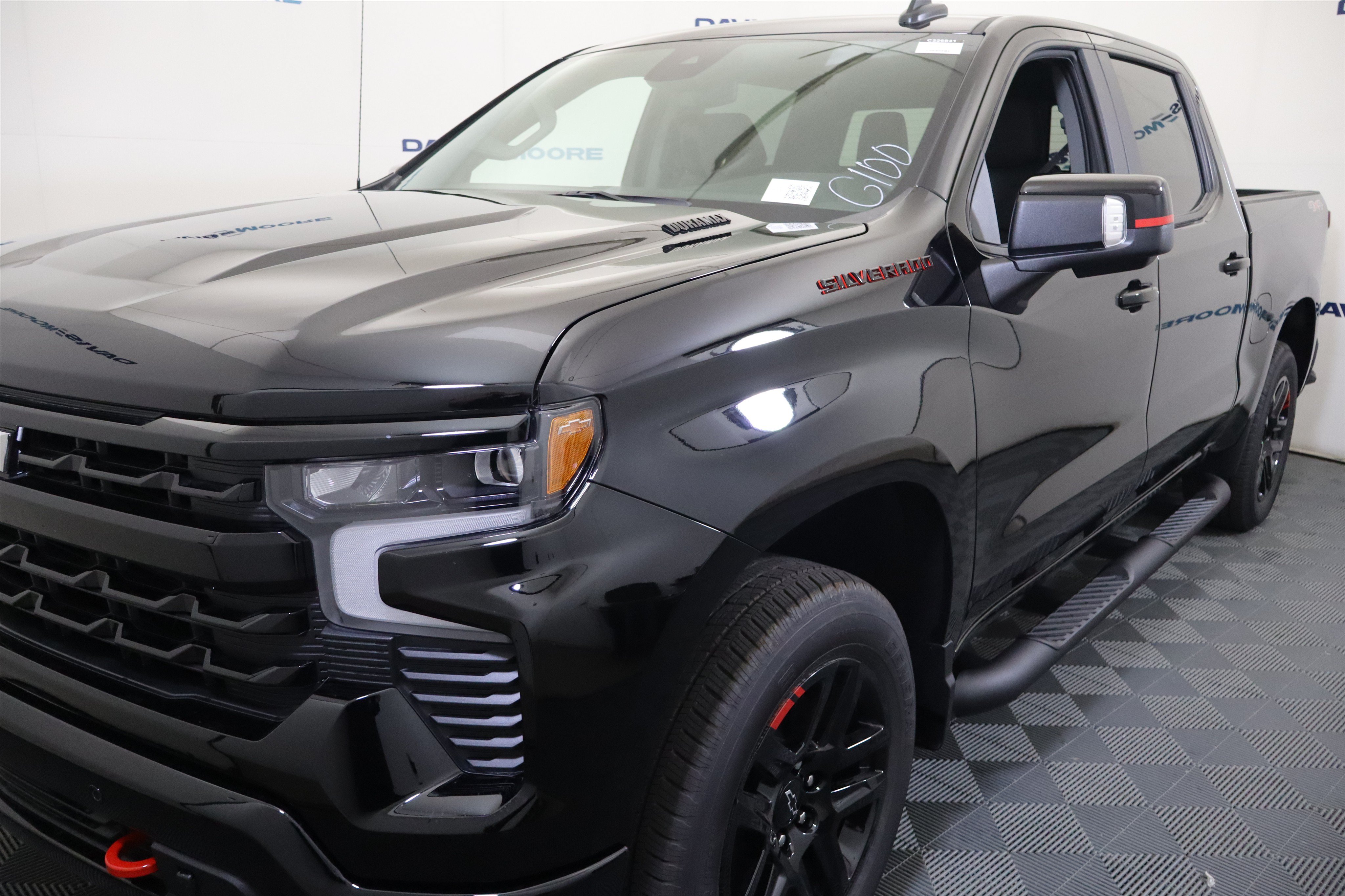 New 2026 Chevrolet Silverado 1500 RST w/ Redline Edition AWD/4WD image 12
