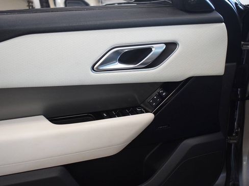 Used 2018 Land Rover Range Rover Velar S AWD/4WD image 41
