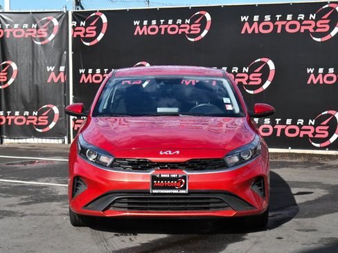 Used 2023 Kia Forte LXS w/ LXS Technology Package image 2