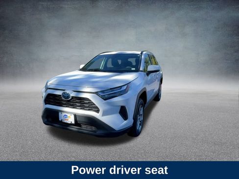 Used 2024 Toyota RAV4 XLE image 6