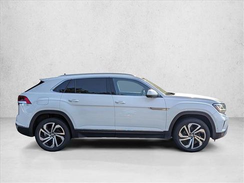 Used 2021 Volkswagen Atlas Cross Sport SEL Premium AWD/4WD image 4