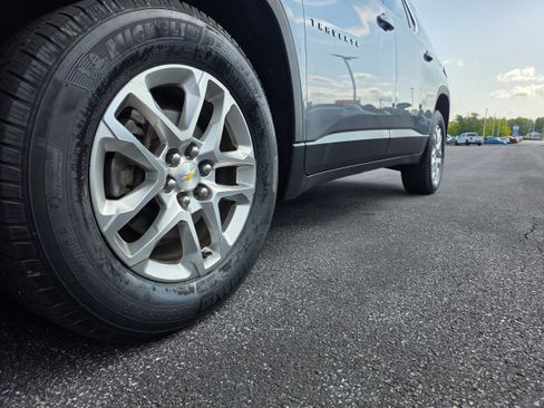 Used 2018 Chevrolet Traverse LT AWD/4WD image 19