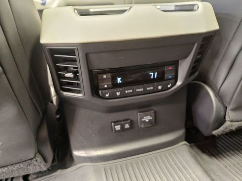 Used 2024 Toyota Sequoia Capstone AWD/4WD image 30