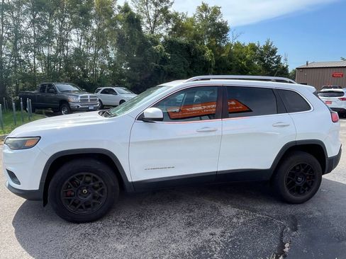 Used 2019 Jeep Cherokee Latitude w/ Popular Appearance Group AWD/4WD image 5