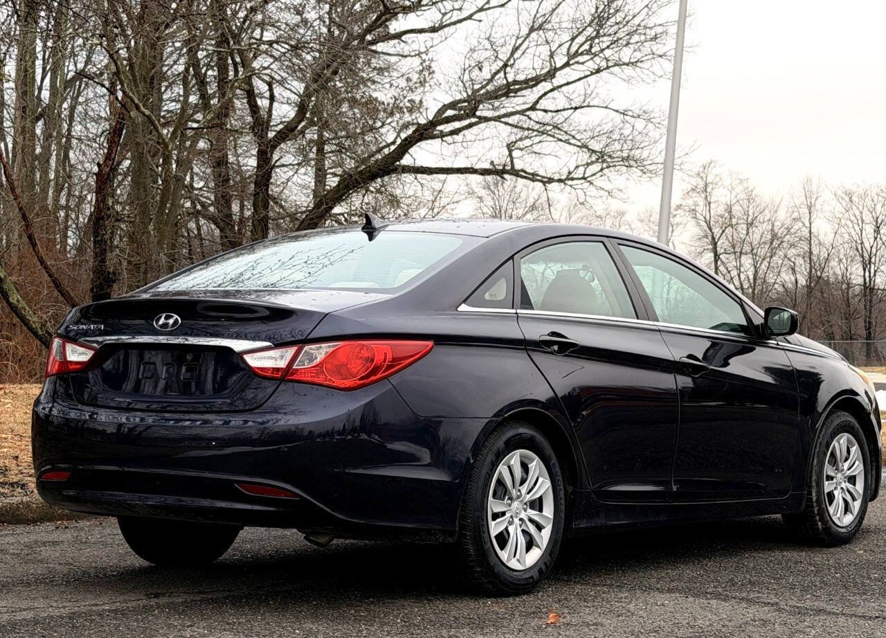 Used 2011 Hyundai Sonata GLS FWD image 4