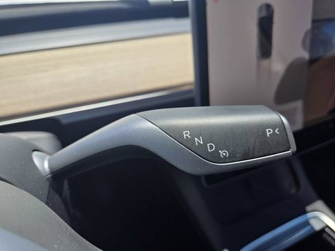 Used 2023 Tesla Model Y Long Range AWD/4WD image 18