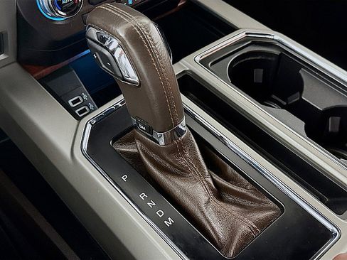 Used 2019 Ford F150 King Ranch image 18