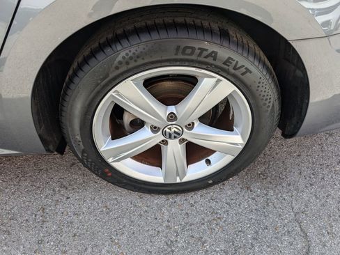 Used 2015 Volkswagen Passat 1.8T Limited Edition image 26