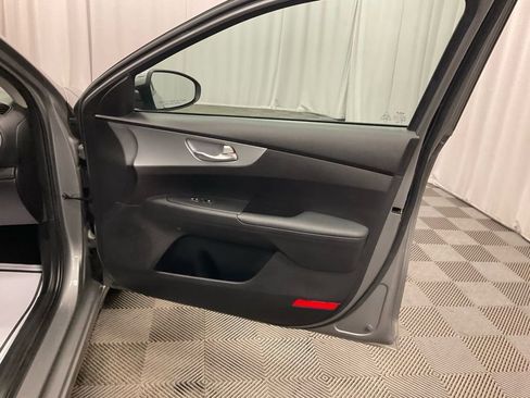 Used 2023 Kia Forte LXS image 28